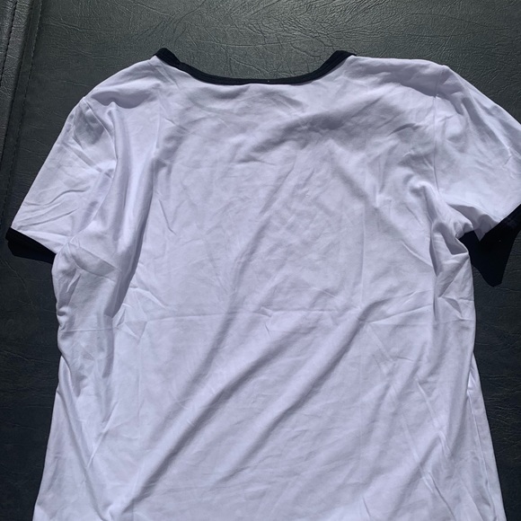 White tee - Picture 3 of 3